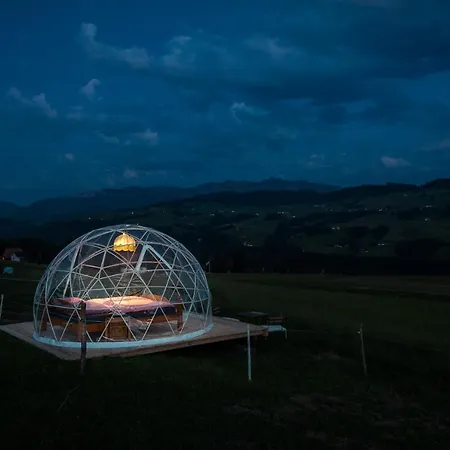 Bubble-suite Mit Blick Auf Die Alpenkette Luxury tent
